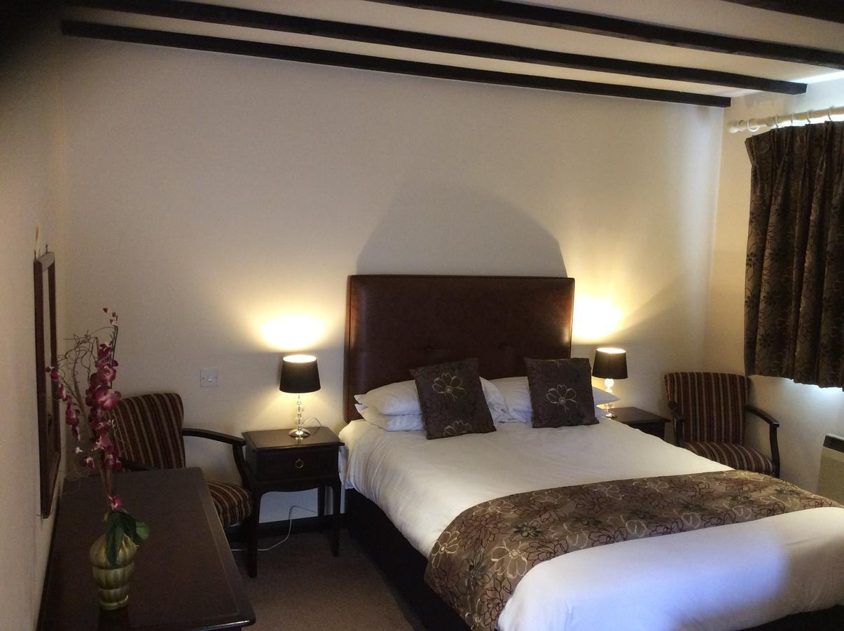 The Coach & Horses Inn Chislehampton Ngoại thất bức ảnh